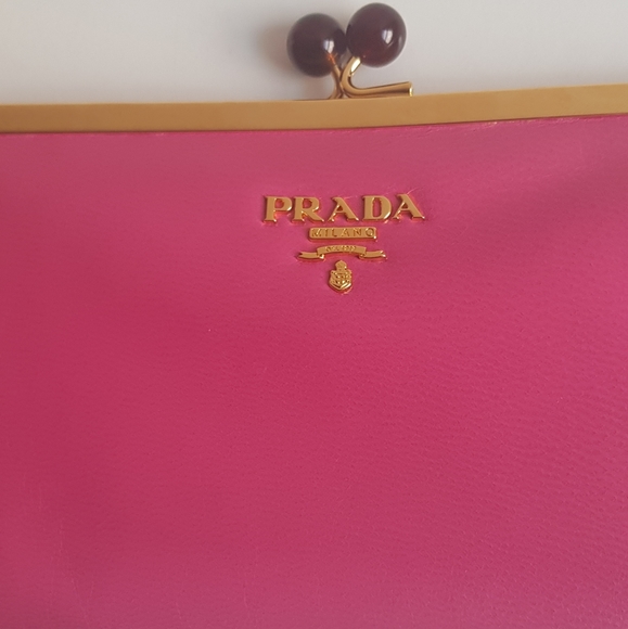 Prada Clutch - Picture 5 of 16